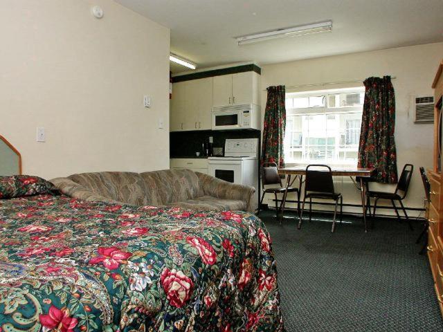 Lamplighter Motel Kamloops Exterior foto